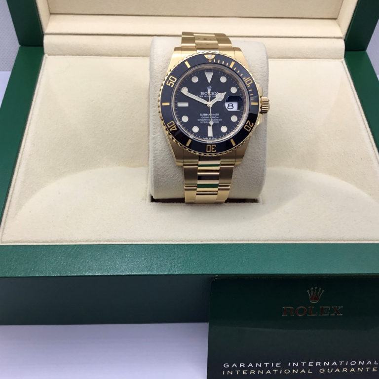 Pre-owned Rolex Oyster Perpetual Submariner Date Watch