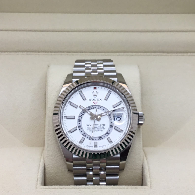 Pre-owned Rolex Oyster Perpetual Sky-Dweller Watch